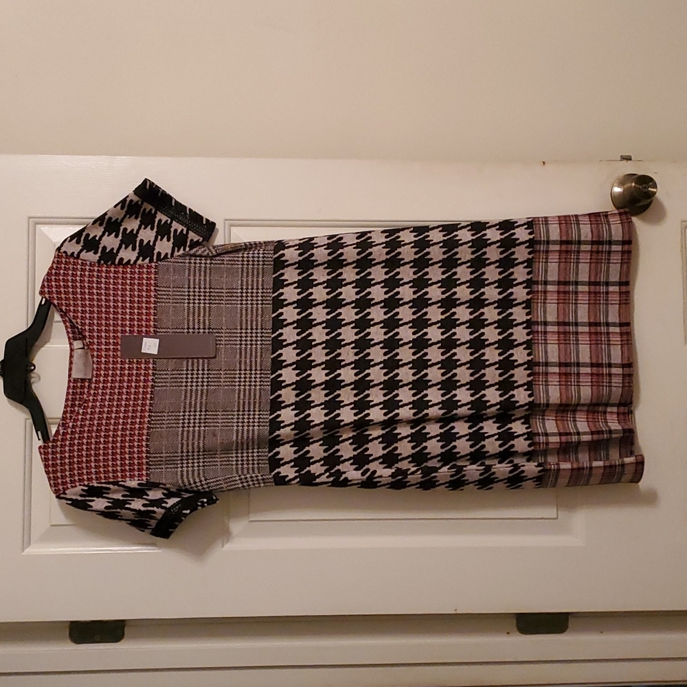 Dress - Below knee length